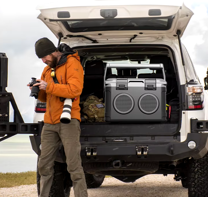 Cooler 21L con parlante Negro-Gris - Imagen 2